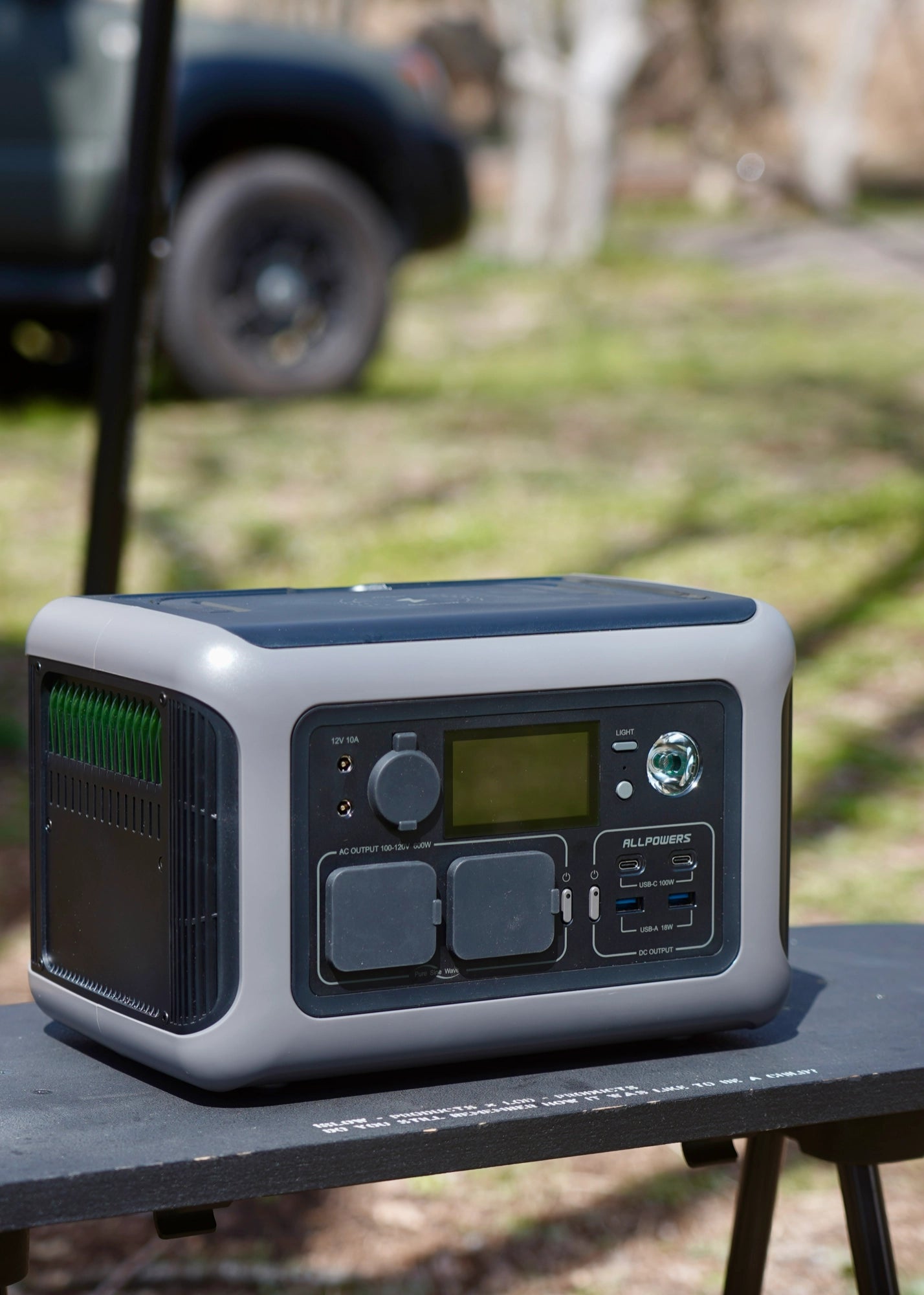 ポータブル電源❤️リン酸鉄 600W 最大1200W ライト搭載 ポータブル電源❤️リン酸鉄 600W 最大1200W ライト搭載